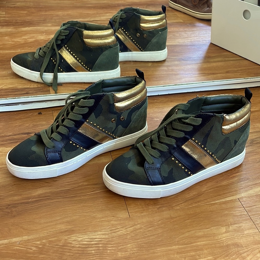 Steve Madden Gold & Camo Sneakers
